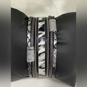 2/$25 ❤️NEW Black gray chain animal zebra leopard women leather bracelet trendy